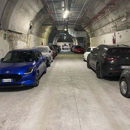 Deluxe Apartment Self Check In Parking Génova Exterior foto